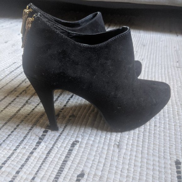 Mari A. Platform Heel - Picture 2 of 4